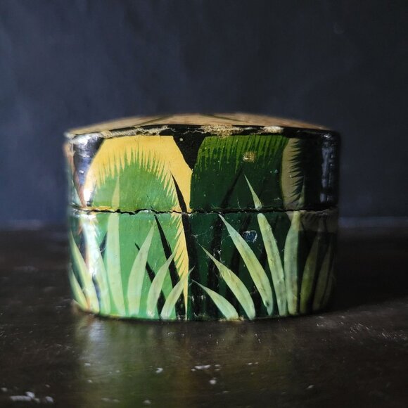 Small Vintage Black Lacquer Cat Trinket Box Lacquer Keepsake Box Stash Box - Picture 8 of 10